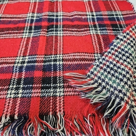 NEW Mud Pie Oversized Reversible Red & White Plaid & Hounds Tooth Scarf Shawl - Picture 5 of 6